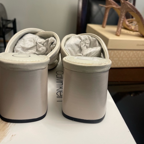 Off white leather sandals - Picture 4 of 5